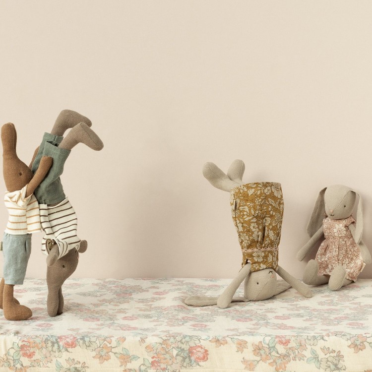 Maileg Rabbit size 1 Chocolate brown Striped blouse and shorts - Bild 3